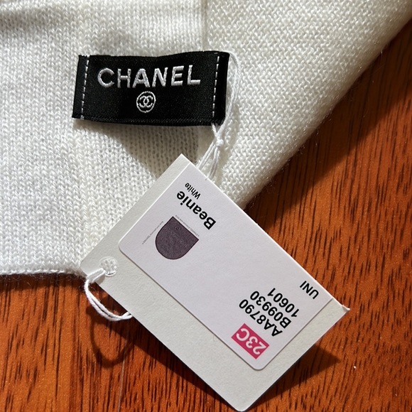 Chanel cashmere beanie - Picture 3 of 5